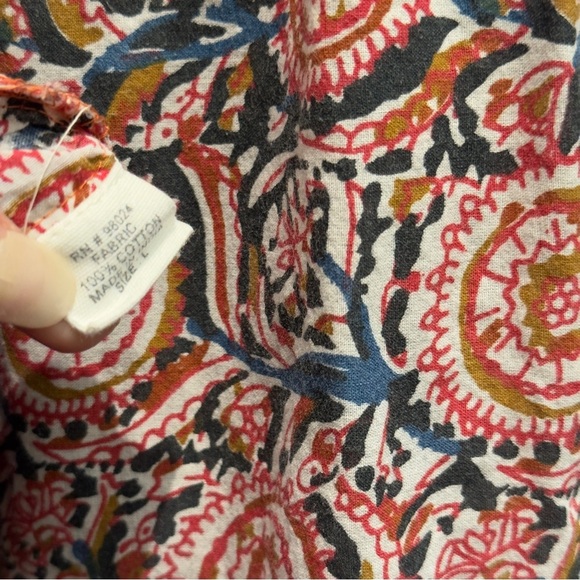 Jennifer And Grace Women's Lattice Yoke Printed Blouse Top Size L - Picture 7 of 7